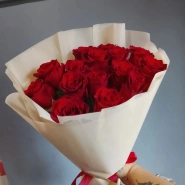 Букет из красных роз 60см (15 шт)